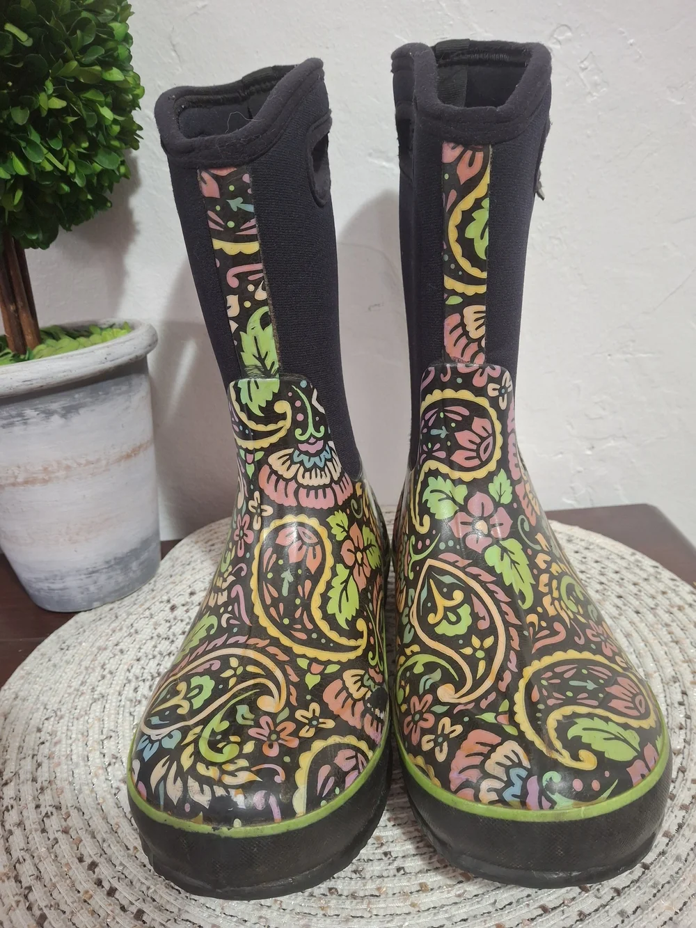 Bogs Kids Tuscany Waterproof Rain/Snow Boots Size 5.
